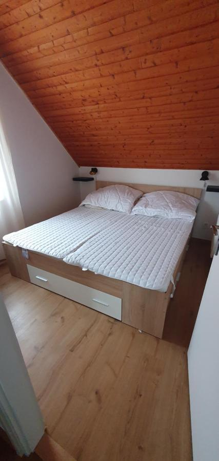 Forrest Apartman Gyenesdias Ngoại thất bức ảnh