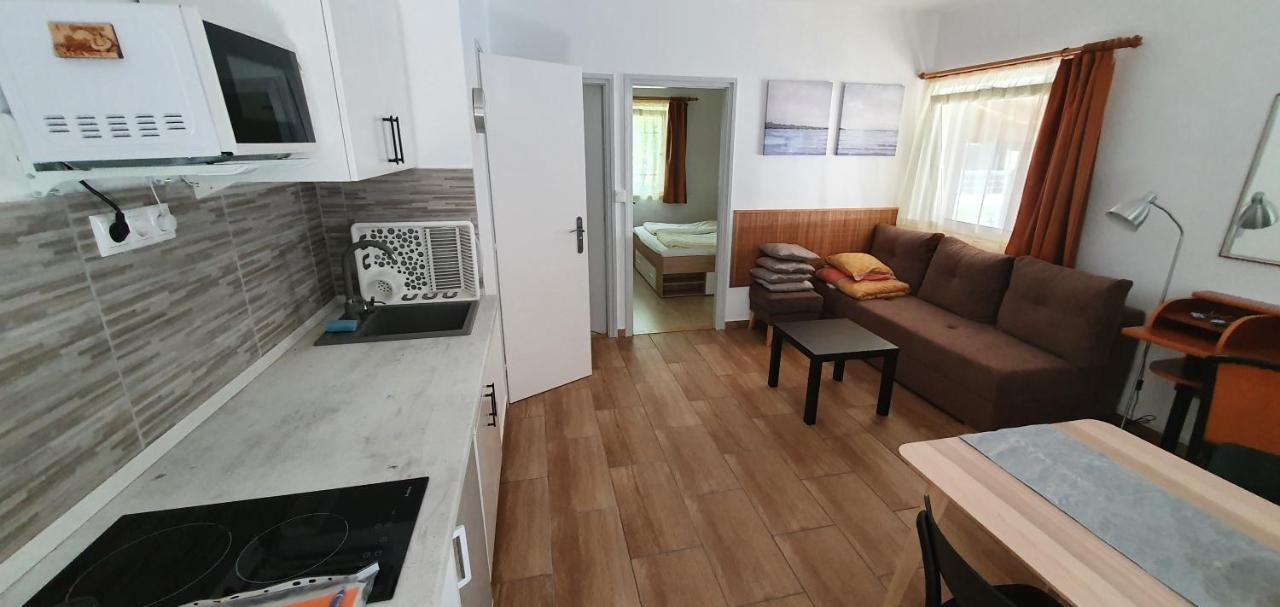 Forrest Apartman Gyenesdias Ngoại thất bức ảnh